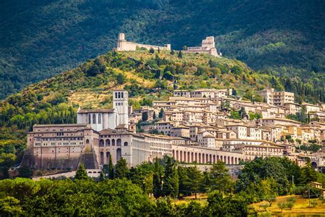 ultimate guide to umbria hill towns art and culinary treasures 2023