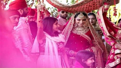 Deepika Padukone And Ranveer Singh Share Wedding Album Lets See Their Haldi Mehendi And Anand