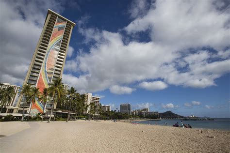 Hilton Hawaiian Village Restarting Waikiki Starlight Luau Honolulu