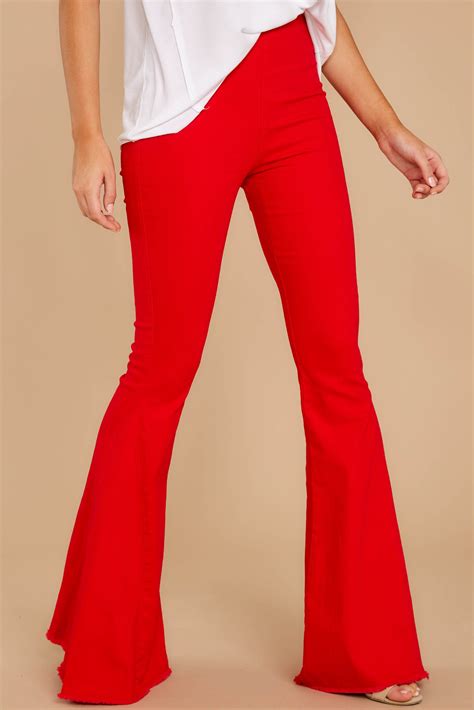 Diggin These Red Flare Jeans In 2020 Red Flare Red Jeans Outfit