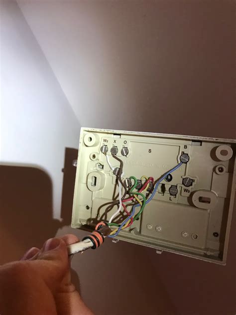 Even the most seasoned people who enjoy diy may come across problems with wiring a thermostat. Trying to replace a old honeywell thermostat with a new T3 ...