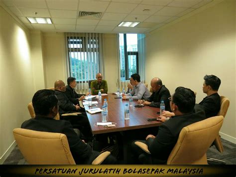 Biasiswa mybrainsc terbuka kepada seluruh warganegara malaysia yang sedang atau akan mengikuti pengajian di peringkat ijazah pertama dan pasca ijazah secara sepenuh masa dalam bidang sains tulen iaitu fizik, kimia, biologi dan matematik di universiti awam. KUNJUNGAN HORMAT PJBM KEATAS KEMENTERIAN PENGAJIAN TINGGI ...