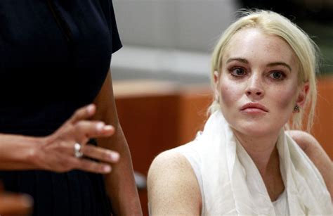 Lindsay Lohan Picture 416 Lindsay Lohan Before Being Escorted From The Courtroom In Handcuffs