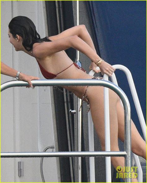 Harry Styles Won T Let Go Of Kendall Jenner In St Barts Photo