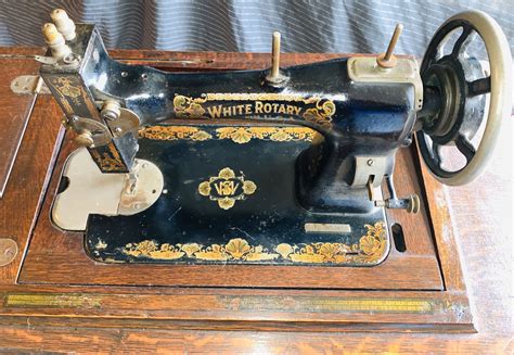 1913 White Rotary Treadle Sewing Machine And Oak Cabinet For Sale In