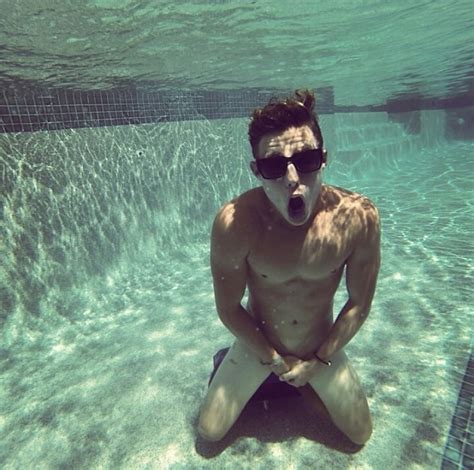 Underwater Nude Males Free Porn