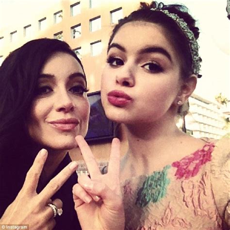 golden globes 2013 ariel winter and shanelle gray head to the awards daily mail online