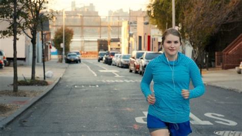 Brittany Runs A Marathon Jillian Bell Lost 40 Pounds For The Movie