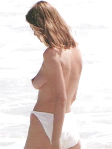 Uma Thurman On A Nude Beach 9 Pics