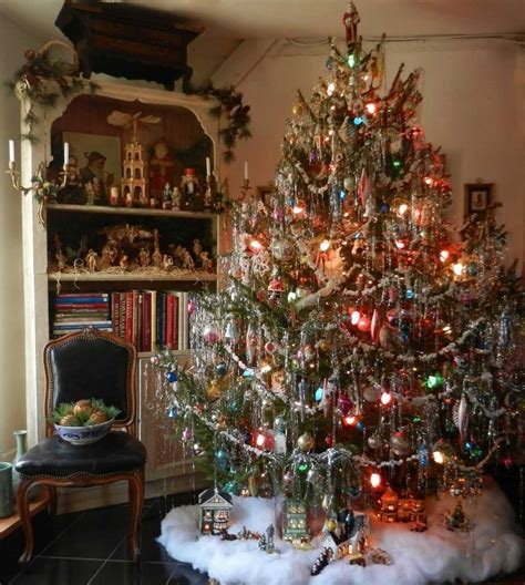 37 Totally Beautiful Vintage Christmas Tree Decoration Ideas 01