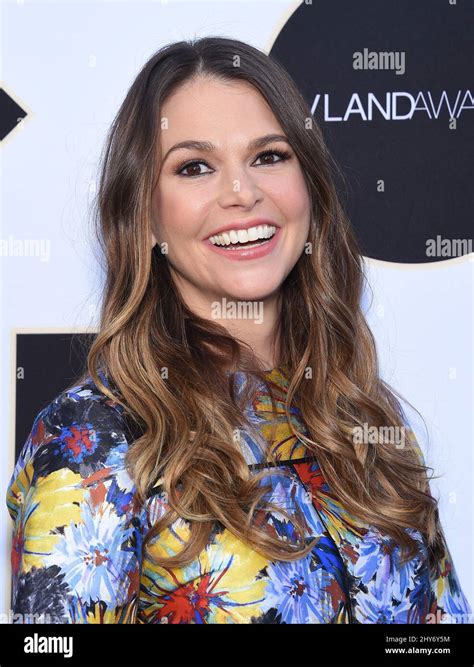 Sutton Foster Attending The 2015 Tv Land Awards Held At Saban Theatre