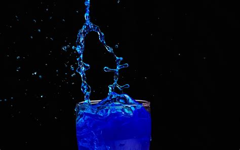 Download Wallpaper 2560x1600 Spray Splash Liquid Glass Blue
