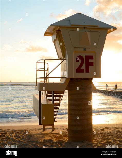 A Lifeguard Station On Waikiki Beach In Hawaii Stock Photo Alamy