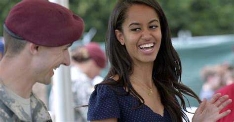 Malia Obama Moves Into Harvard University Cbs News