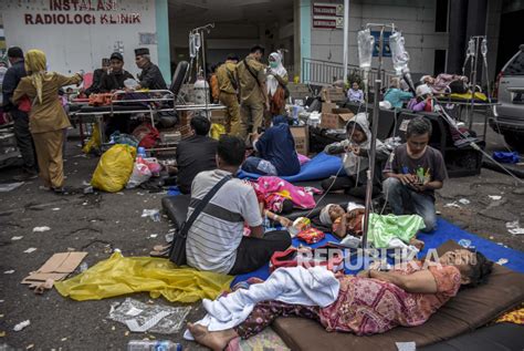 Puluhan Korban Gempa Dilarikan Ke Rsud Cianjur Republika Online