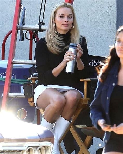 Margot Robbie 💞 On Instagram “new Margot On The Set Of ‘once Upon A Time In Hollywood 🎞 The