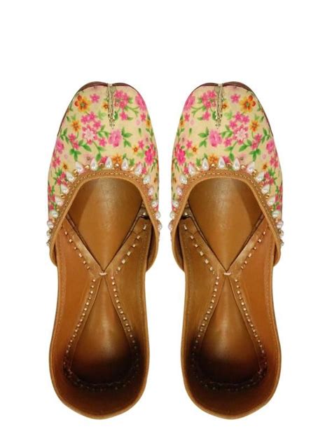 Tuesday Shoesday A Treat For Jutti Lovers Volume Ii Indian Dresses
