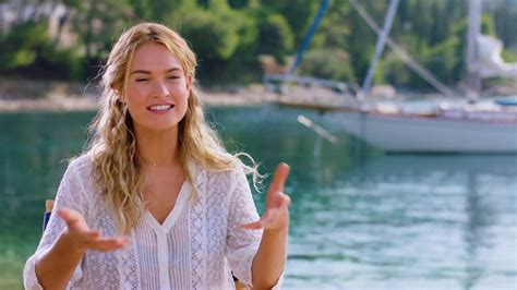 Lily James Mamma Mia Mamma Mia 2 Clip Shows Lily James Singing As Young Meryl Streep