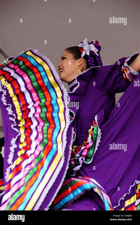 Female Folklorico Folklorica Dancer Dancing Woman Santa Fe New Mexico Nm 300th Anniversary