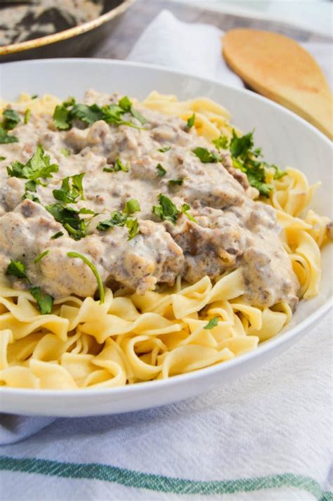 It freezes well, so leftovers are never a problem! Simple Ground Beef Stroganoff Recipe - Best Crafts and Recipes