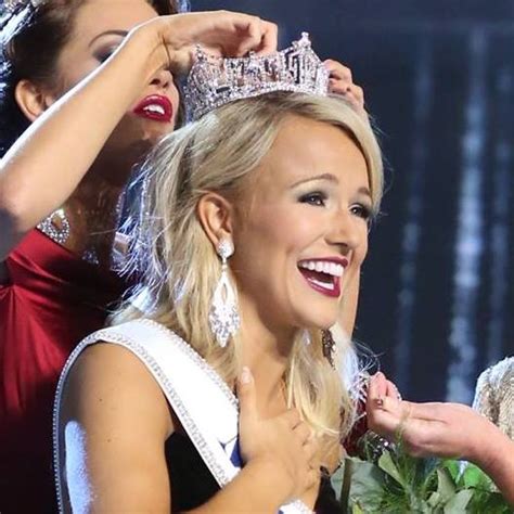 Savvy Shields Of Arkansas Is Crowned As Miss America 2017 The Great