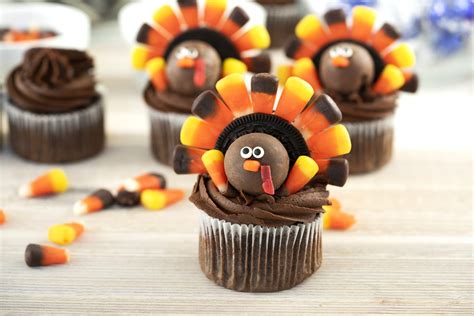 Best Turkey Cupcakes Easy Thanksgiving Treat Nature S Yoke Free