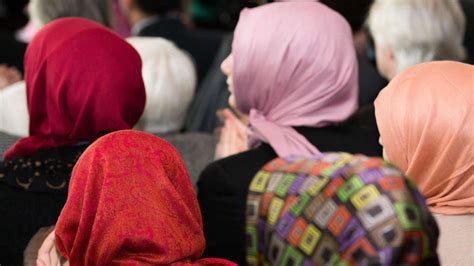 Referat Zur Bedeutung Des Kopftuchs Im Frauenkulturzentrum Gießen