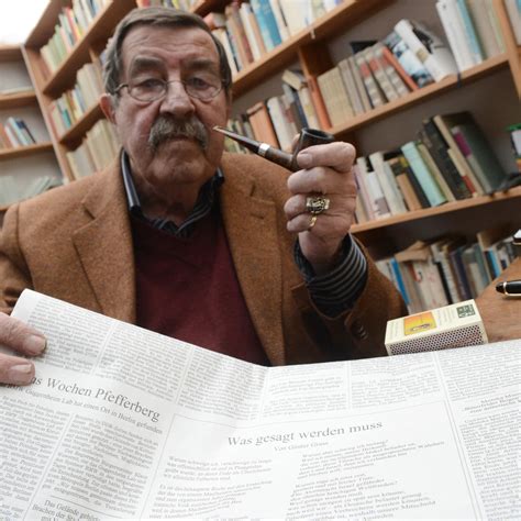 Lécrivain Et Prix Nobel Allemand Günter Grass Est Mort