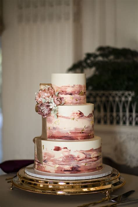 White and Pink Marbled Cake Design | Unique wedding cakes creative