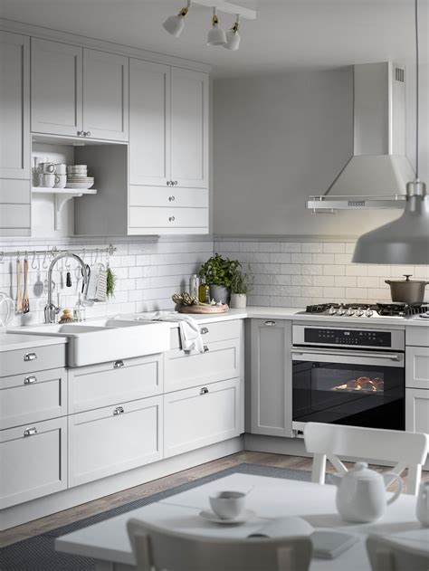 Rustikt LERHYTTAN kök i ljusgrått - IKEA