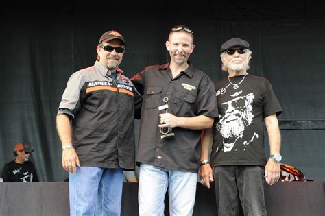 In this video, i show you the process of how i build my thornton hundred wide wheel bobbers. HARLEY DAVIDSON CUSTOM SPRINGER SOFTAIL SHOW WINNER 26 ...