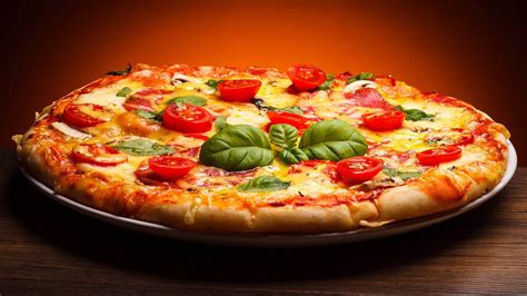 Pizza Recipes: How To Make A Simple Pizza - InspirationSeek.com