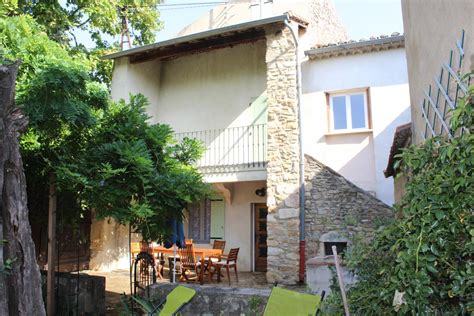 Ontdek waar de goedkoopste en meest betaalbare woningen zijn. Location Gîte n°30G13058 à Bagnols Sur Ceze dans le Gard