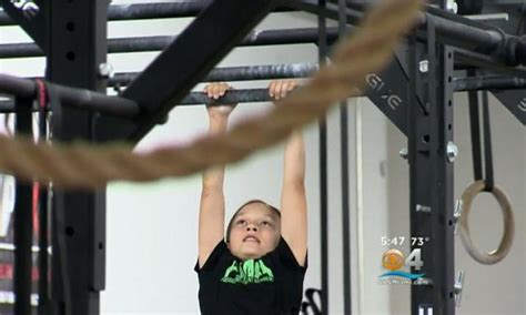 watch 9 year old girl completes 24 hour obstacle race made by u s navy seals