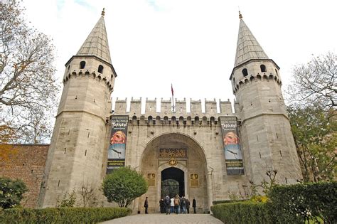 How to get to Topkapi Palace from Taksim?