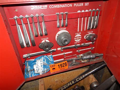 Snap On Combination Puller Set With Cabinet