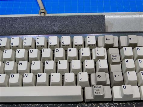 1985 Ibm Model F Keyboard 4176191 18 Dec 85 83 Key Clickykeyboards