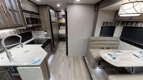 Isata 5 Dynamax Manufacturer Of Luxury Class C And Super C Motorhomes