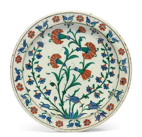 An Iznik Pottery Dish Ottoman Turkey Circa Plats En Poterie