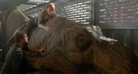 Claire Rides A T Rex In This Jurassic World Fallen Kingdom Practical