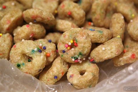Classic Review Capn Crunchs Sprinkled Donut Crunch