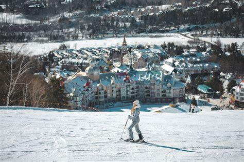Ski Et Vu Sur La Station Du Mont Tremblant Au Qu Bec L Hiver On Met Les Voiles Blog Voyage