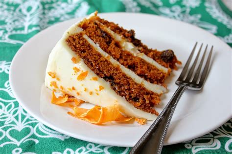 It may hold the fondant but i wouldn't think so. Fill 'Er Hup!: Three-Layer Carrot Cake