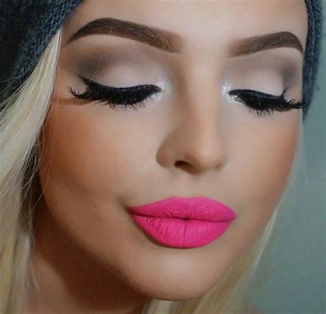 Neon Pink Lip For Summer Pink Lipstick Makeup Lipstick Makeup Pink