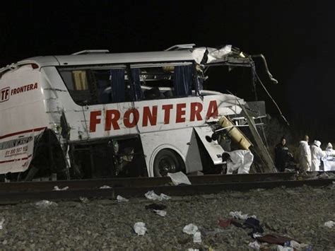 Mexico Crash At Least 16 Die In Collision Between Passenger Bus And