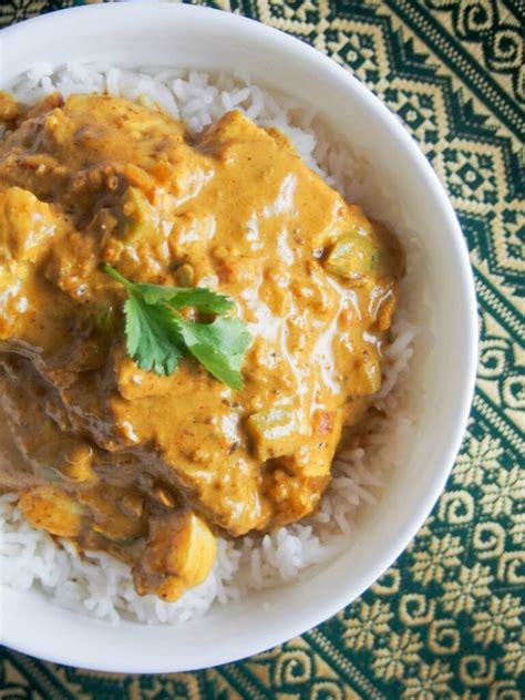 This fish has an orange colour gravy and looks very presentable. Goan fish curry - Caroline's Cooking