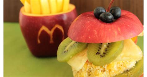 Maybe you would like to learn more about one of these? Fast Food mal smart: Der Obst-Burger | EAT SMARTER