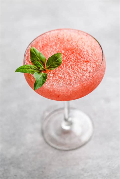 How To Make A Frozen Strawberry Vodka Drink