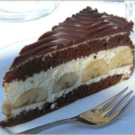 Maybe you would like to learn more about one of these? Rezept für sahnige BANANEN-SCHOKO-TORTE! | Rezept | Kuchen ...