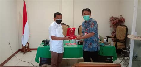 Bagi seorang karyawan slip gaji merupakan hal yang sangat penting begitupula bagi perusahaan. SIDAK KOMISI C DPRD KAB. LUMAJANG ke PT. UNGGUL MAKMUR ...